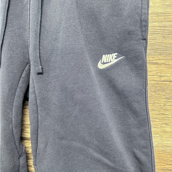 Nike Navy Blue Sweatpants - Picture 3 of 6